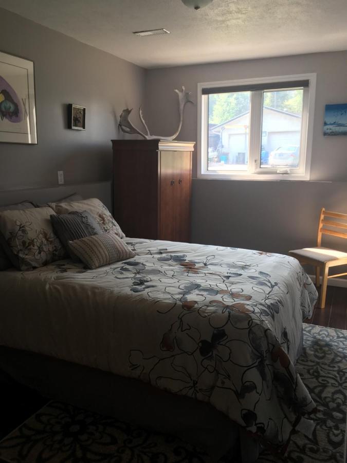 Polar Nights Bed & Breakfast Yellowknife Exterior photo